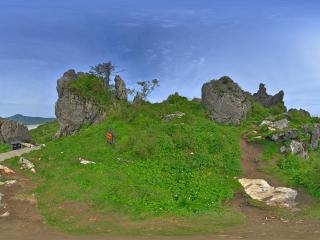 神農(nóng)頂板壁巖全景